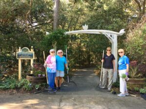 Arboretum with Master Gardener volunteers